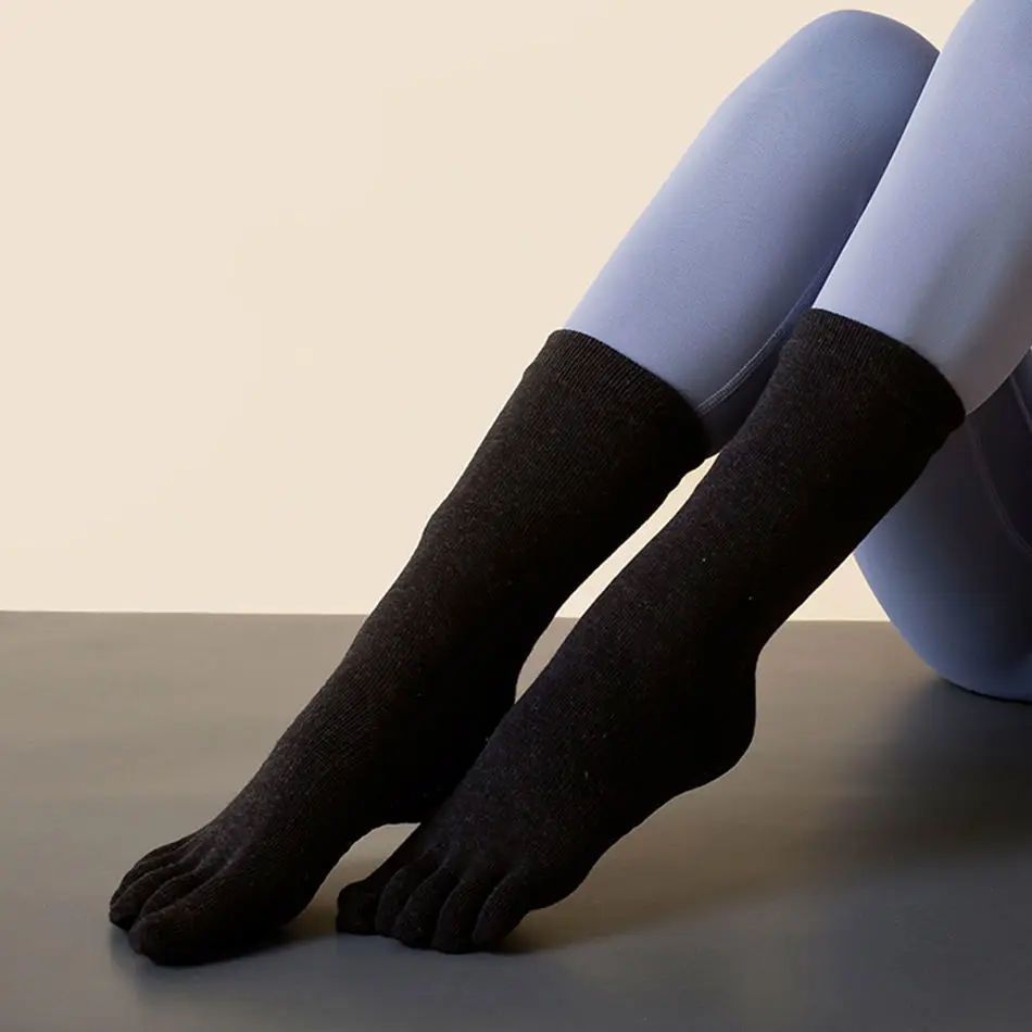 Носки для йоги, женские нескользящие носки для занятий спортом в помещении, фитнесом, танцами в тюбике, Дышащие, впитывающие пот Носки для пилатеса с пятью пальцами, 5