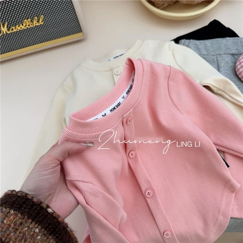 Простые осенние пальто для маленьких девочек Розово-белого цвета неправильной формы, однобортные кардиганы для малышей, верхняя одежда для детей с длинными рукавами 1